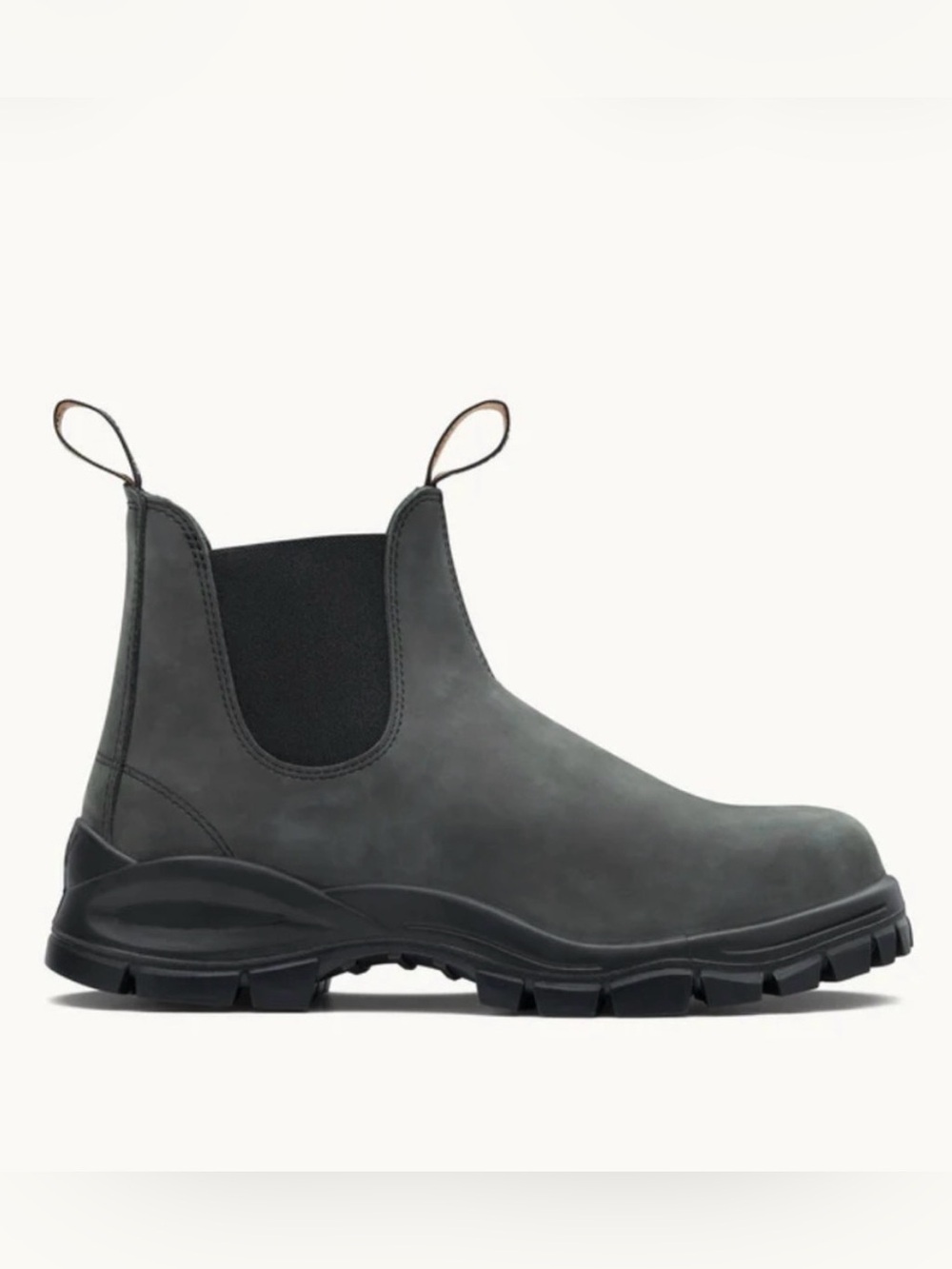 Blundstone 2238 Lug Sole Boots in Rustic Black